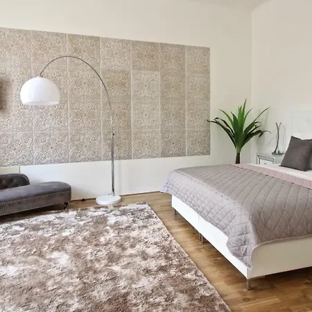 New Design & Style Old Town Xxl Apartment *